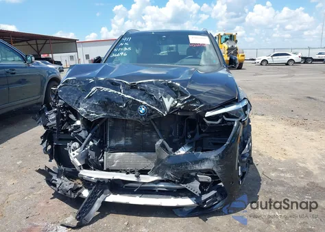 2023 BMW X5 Phev xDrive45E z USA, uszkodzony, nr VIN 5UXTA6C01P9P38693